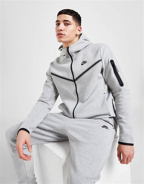 graue nike jogginganzug